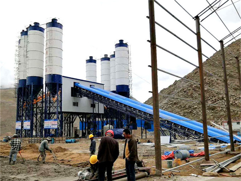 橋梁建設(shè)用的混凝土攪拌站設(shè)備，大型120工程商砼攪拌站廠家